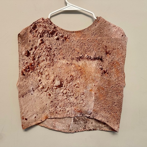 suki & solaine Tops - Suki & Solaine Desert Rock Print Geographic Inspired Crop Top XS